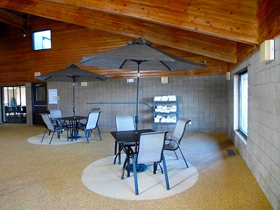 AmericInn by Wyndham Mitchell