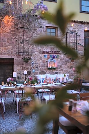 Macaron Mansion, Ayvalik