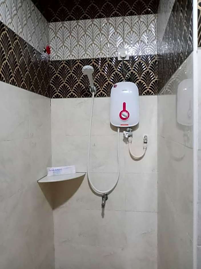 Golden Leaf Boutique Hotel Nusa Idaman Formerly Known as Ariana Hotel