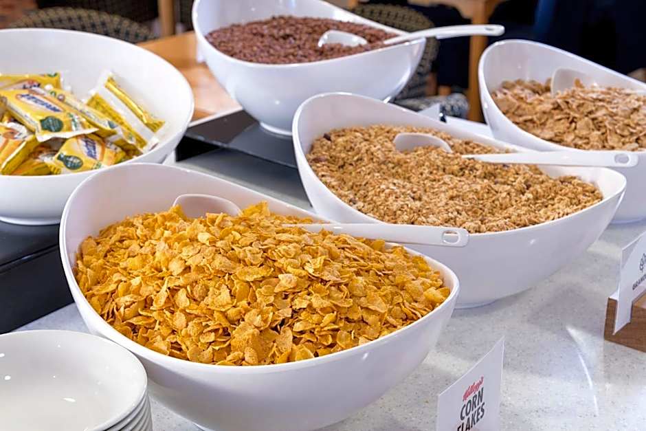 Holiday Inn Express Birmingham Star City By IHG