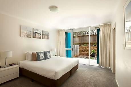 Two-Bedroom Apartment with Spa Bath