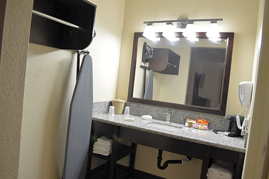 Red Roof Inn & Suites Sacramento North