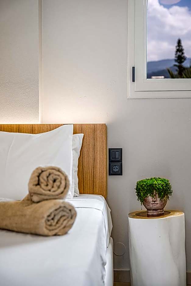 Notos Heights Hotel & Suites