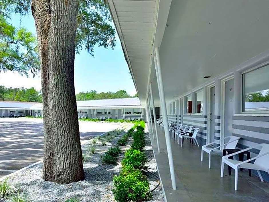 Sun Plaza Motel