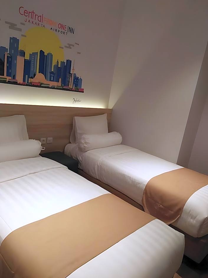 Central Front One Inn Jakarta Airport