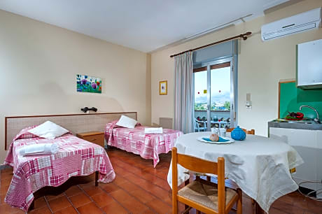 2 BEDS WITH BALCONY