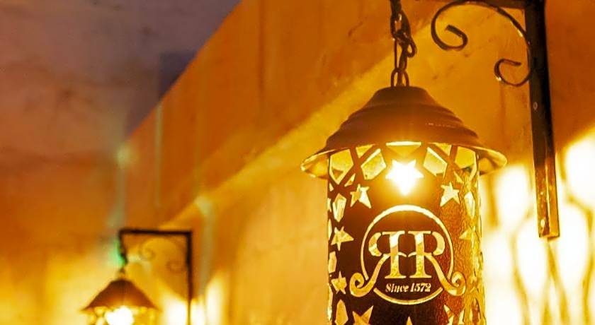 Reji Boutique Hotel