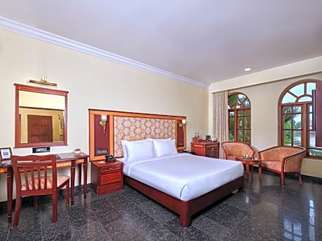Lake View Premier Room with Sit Out