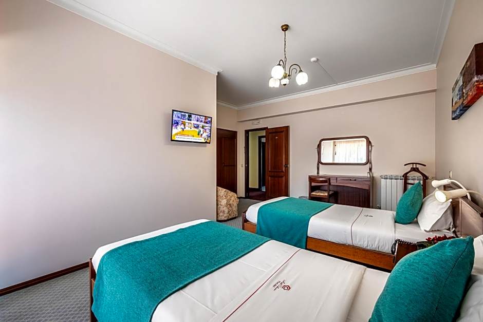 Hotel Colmeia