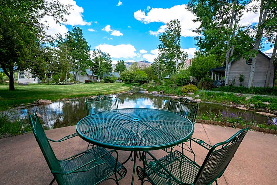 Apple Orchard Inn