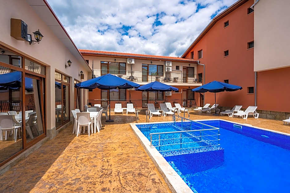 Family Hotel Preslav