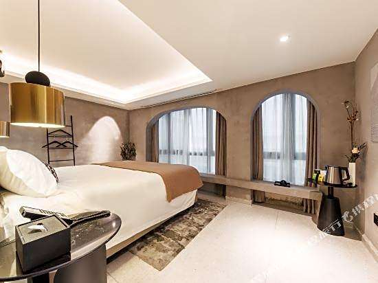 Lanyue Hotel