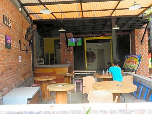 Kumpul Hostel Kuta