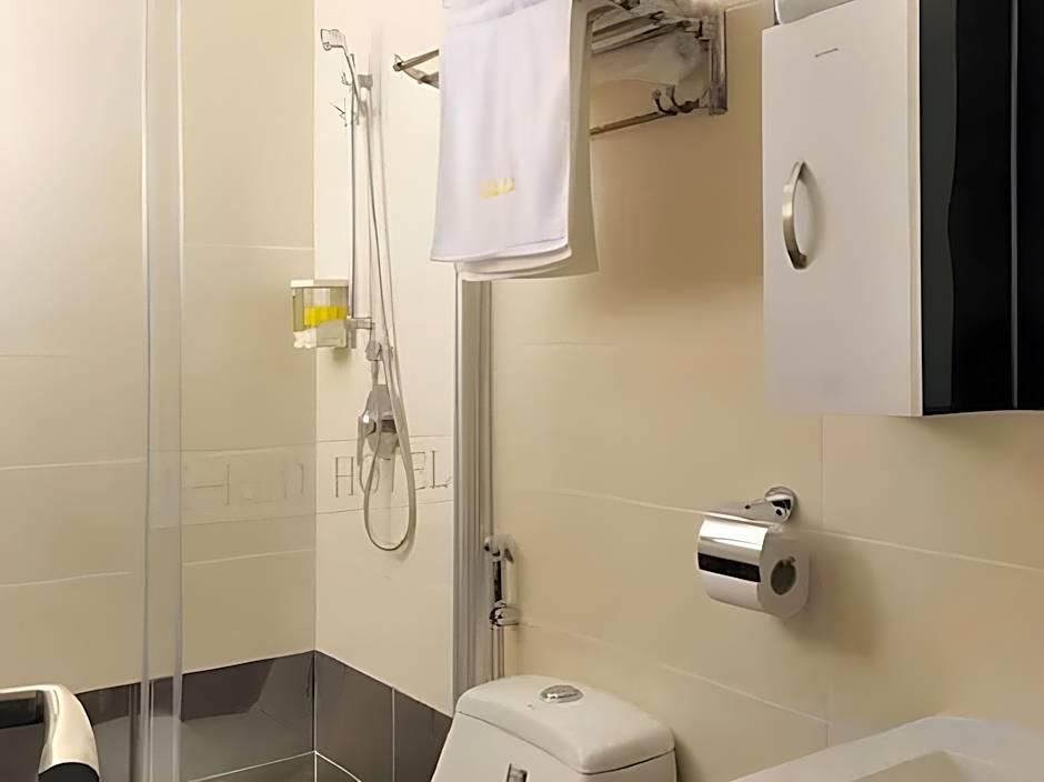 E-Red Hotel Alma Cosmo