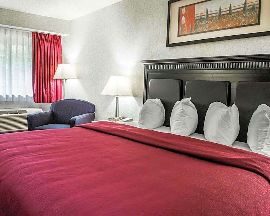Quality Inn & Suites North Gibsonia