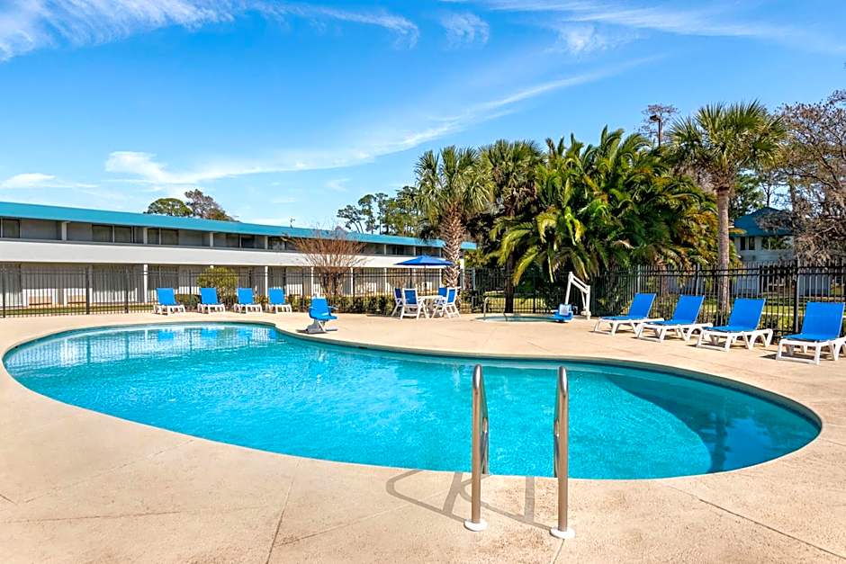 Baymont by Wyndham Daytona Beach/Intl Speedway