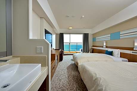 Ocean Front Room -  Annex (5th-8th Floor)