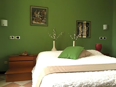Two Connecting Double Rooms