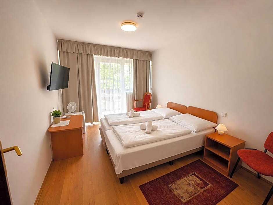 PSZ Hotel Beach Földvár