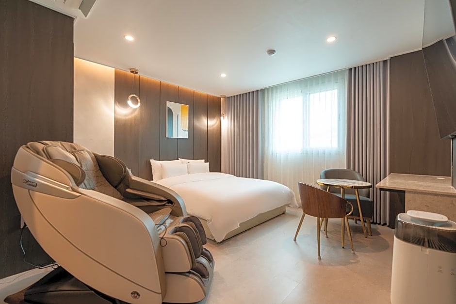 Jecheon Hound Hotel