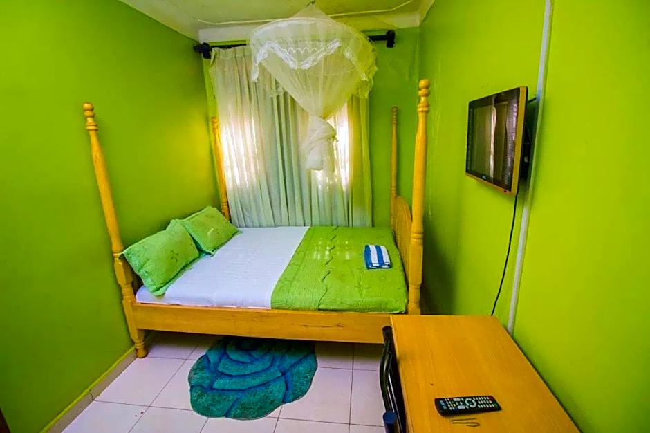 Jinja Delight Motel – Jinja, DC
