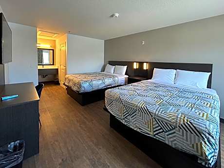 Queen Room with Two Queen Beds - Smoking