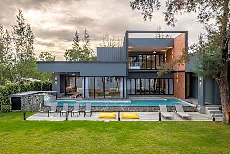 Emmarin Villa