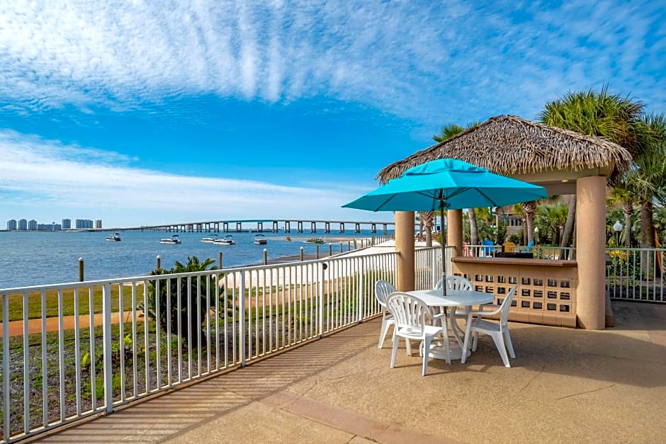 Best Western Navarre Waterfront