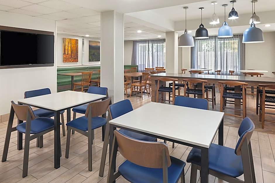 Fairfield Inn & Suites by Marriott Columbus East