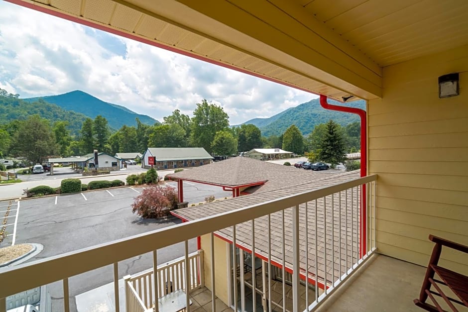 Ramada by Wyndham Maggie Valley