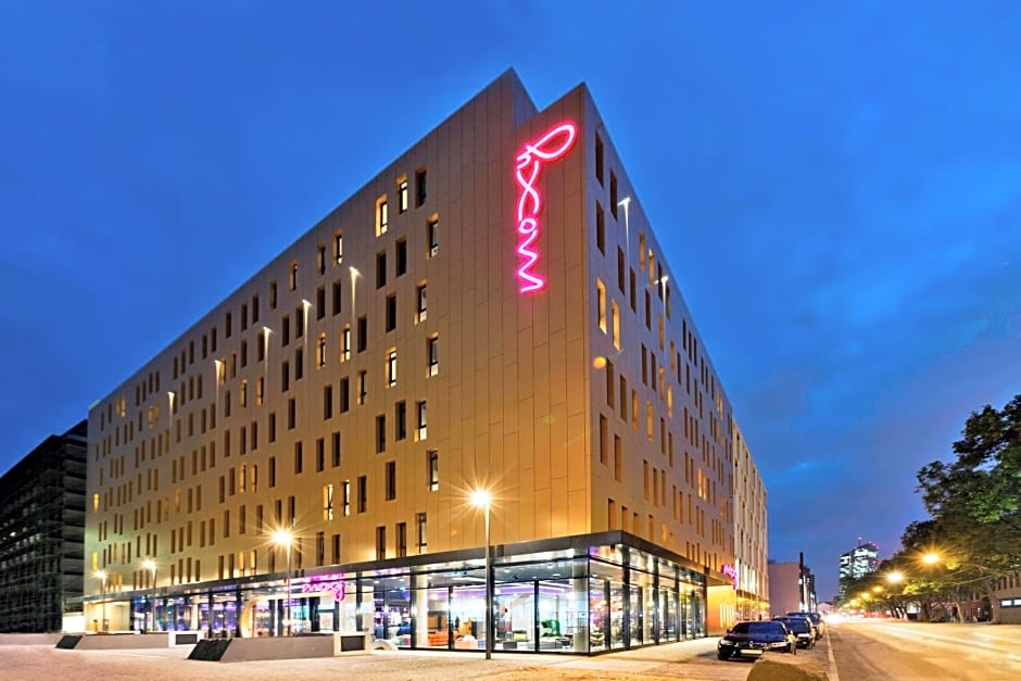 Moxy by Marriott Frankfurt East