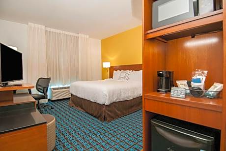 Guest room, 1 King, City view