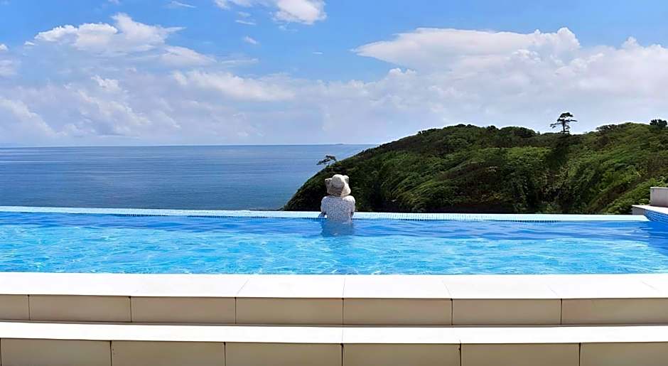 Gardenvilla Shirahama Resort Hotel