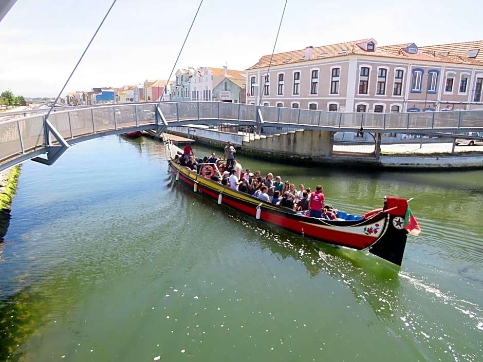 Vagueira Guest House & Beach Hostel