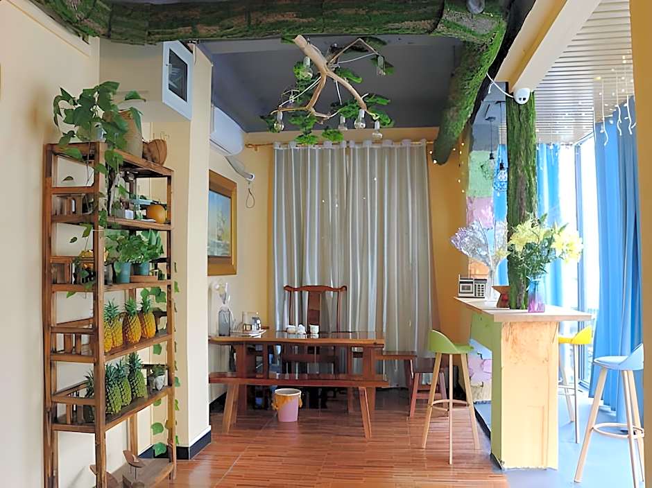 Chihiro Apartment (Guangzhou Shangxiajiu children's Hospital )