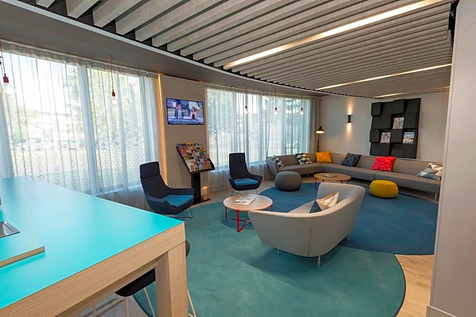 Holiday Inn Express Paris - Velizy By IHG