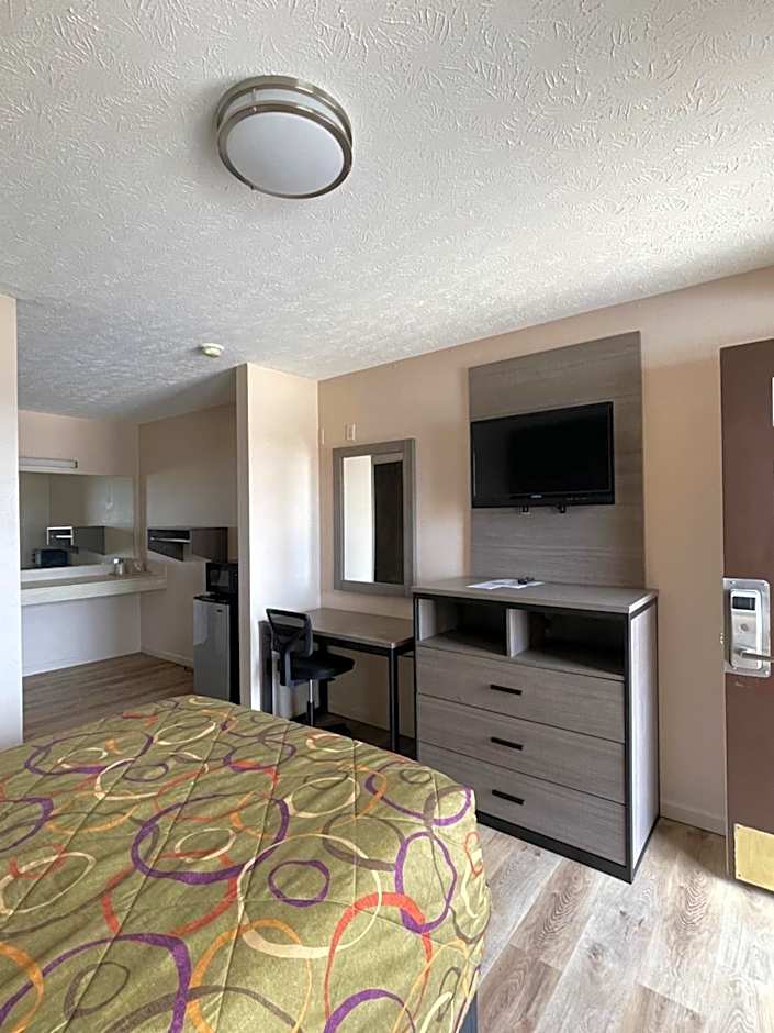 Garden Inn & Suites