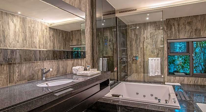 All-Ur Chain Boutique Motel