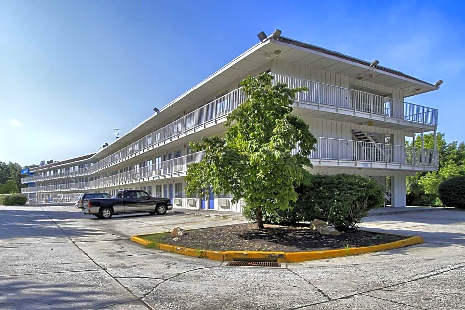 Motel 6-New Cumberland, PA - Harrisburg - Hershey South