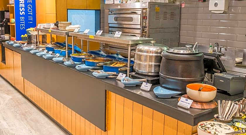 Holiday Inn Express Gurugram Sector 50 By IHG