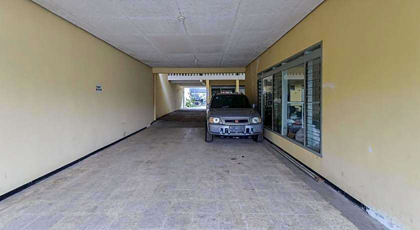 OYO 1289 Cbr Residence