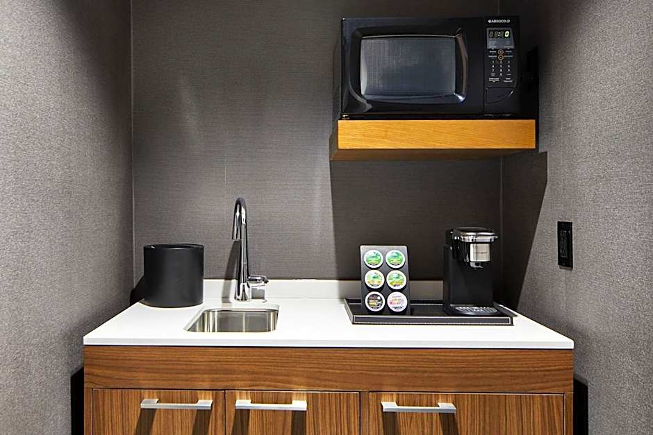 Courtyard by Marriott Detroit Downtown
