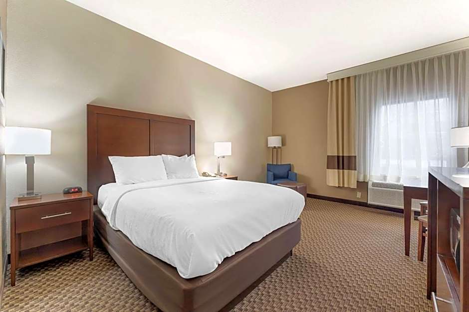 Comfort Inn & Suites