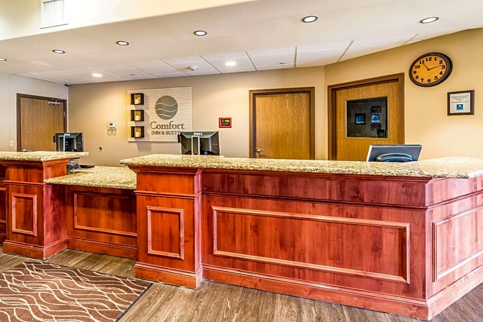 Comfort Inn & Suites