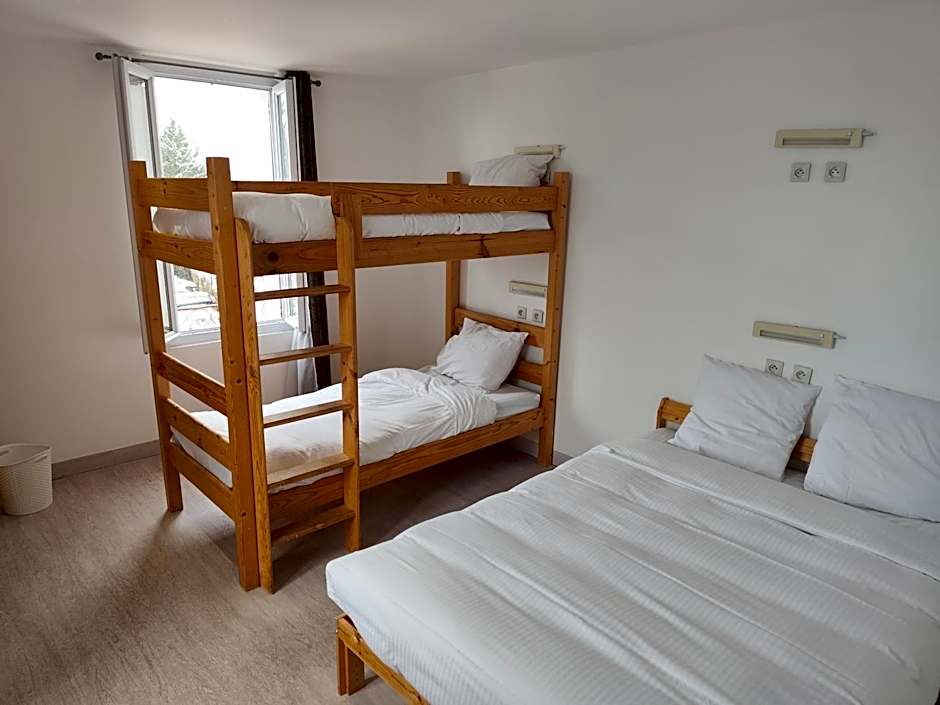 Ice Rock Hotel