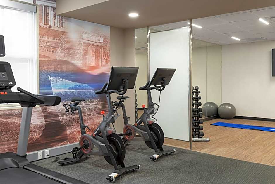 Courtyard by Marriott Charlottesville - University Medical Center