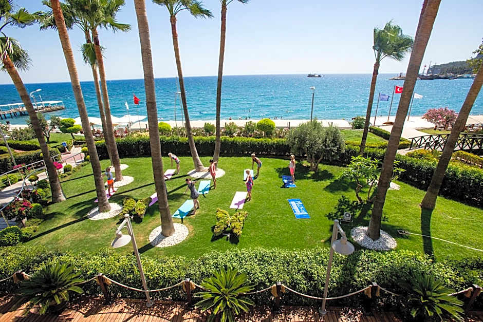 Fame Residence Kemer & Spa