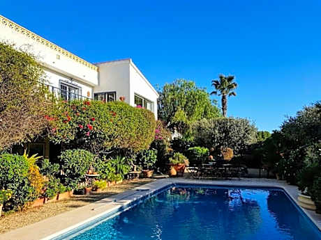 Villa Naranjo Comfortable holiday residence