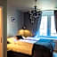 The Henry Self Check-In Guesthouse