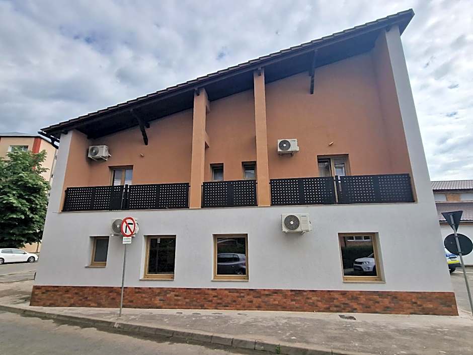 COLT DE RAI-Deluxe & Spa